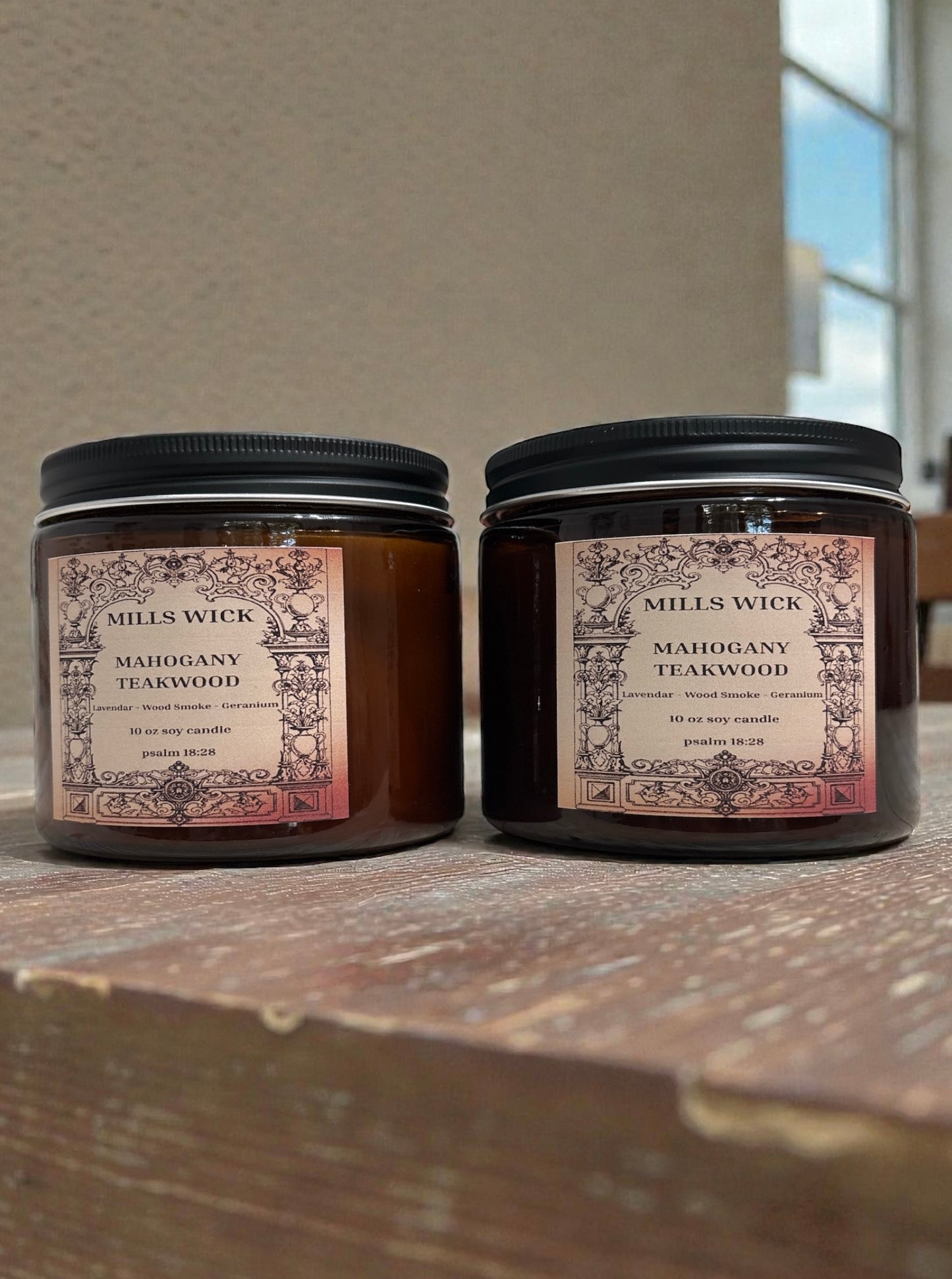 Mahogany Teakwood Essence: 10oz Soy Candle